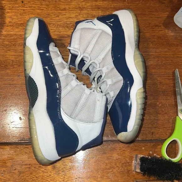 Jordan 11 Retro “Win like 82” 7 Youth